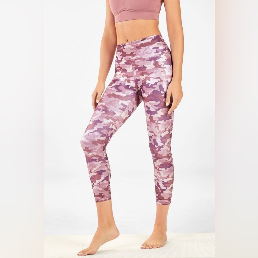 Fabletics | Pink Shine Camo Powerhold Leggings